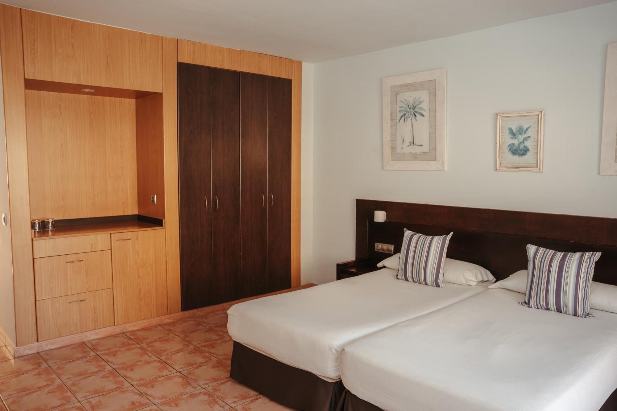Superior double sea view room terrace & Aquapark